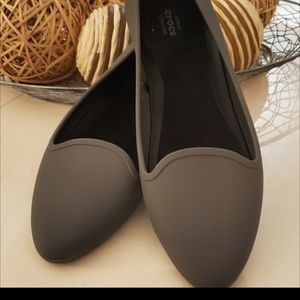 Womens Gray Croc Eve Flats Size 11
